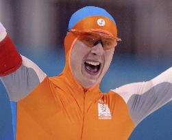 Holland's Uytdehaage wins gold in men's 5,000 meters